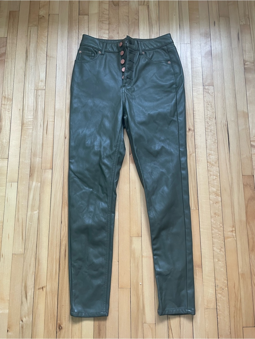 Tinseltown 5 olive green faux leather pants